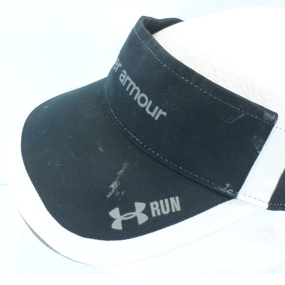 Under Armour Run Lightweight Strapback Sun Visor Cap Hat White Black Heat Gear - Picture 10 of 10